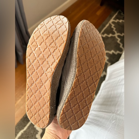 Size 7 UGG Somaya moccasin style boots fall winter boots - Picture 7 of 8